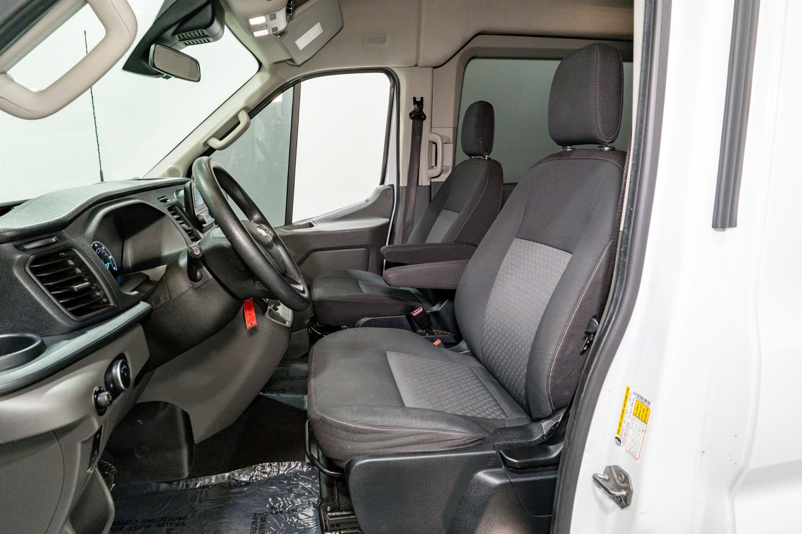 Used 2021 Ford Transit 350 XLT image 18