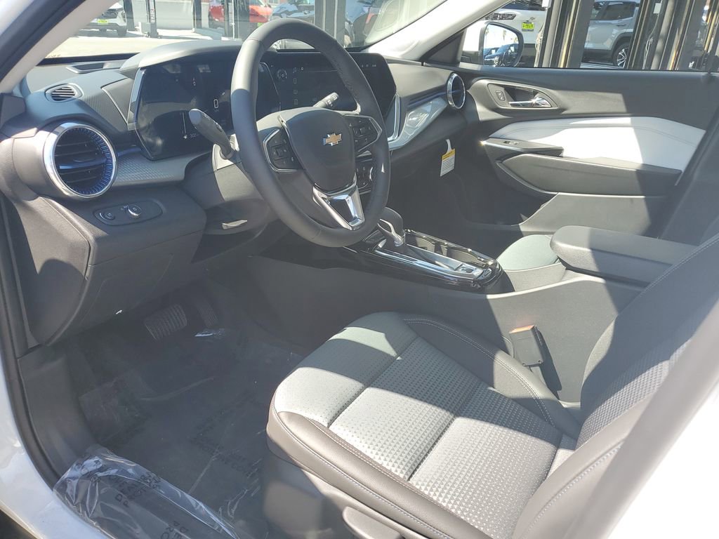 New 2026 Chevrolet Trax LT w/ Sunroof Package image 19