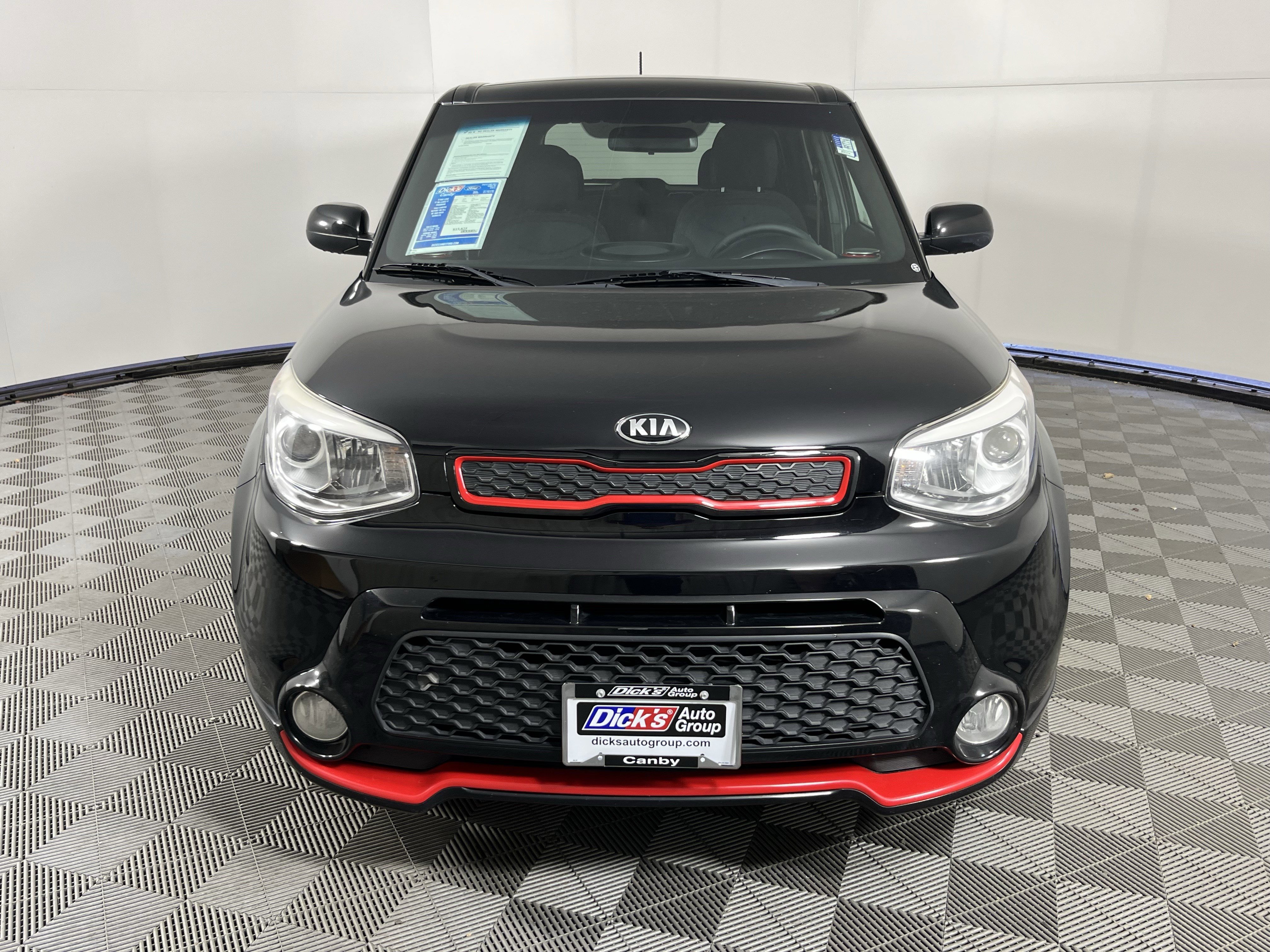 Used 2015 Kia Soul + image 9