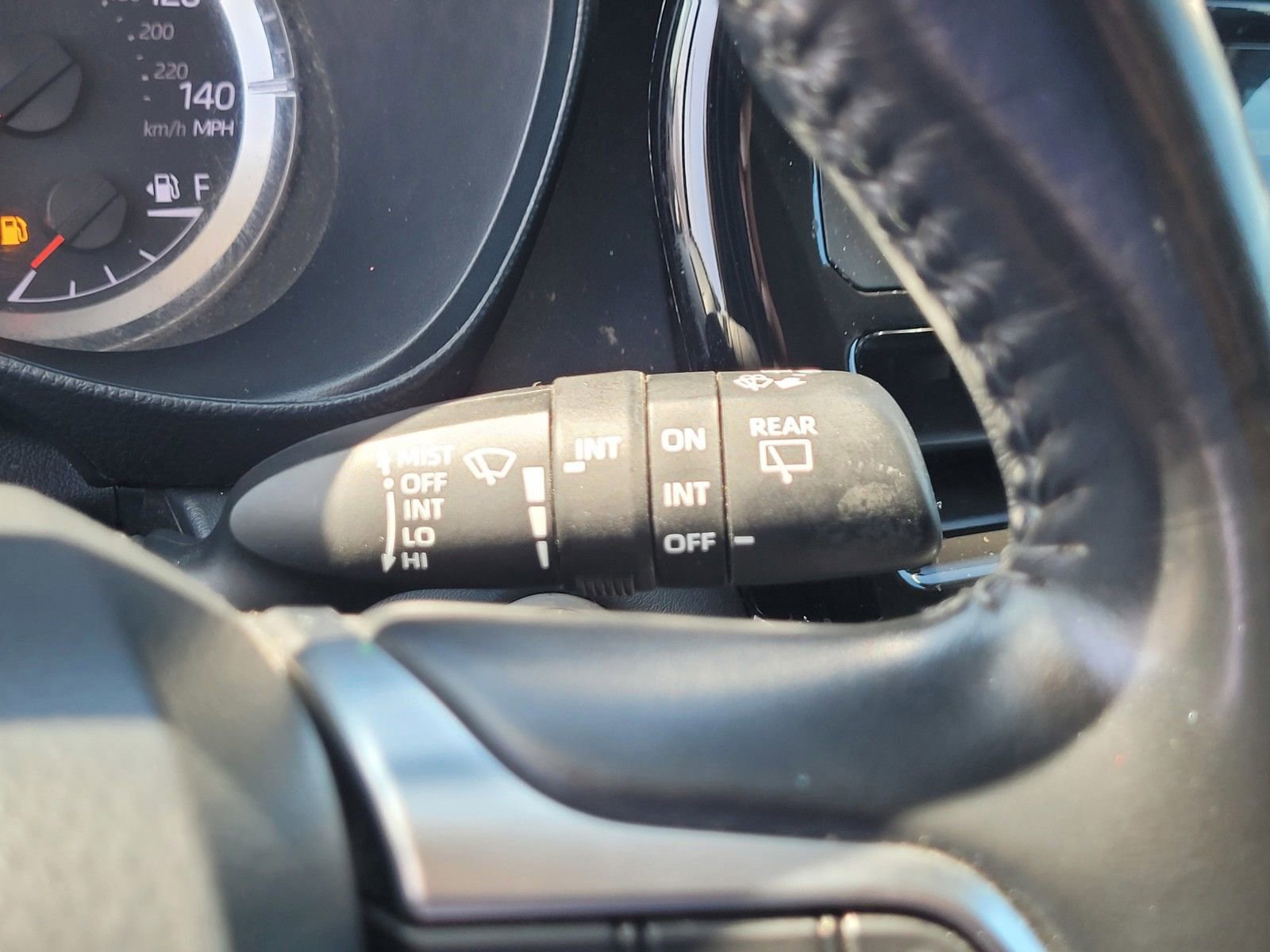 Used 2021 Toyota Highlander LE FWD image 25