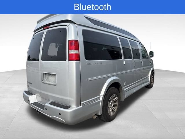 Used 2023 Chevrolet Express 2500 RWD image 5