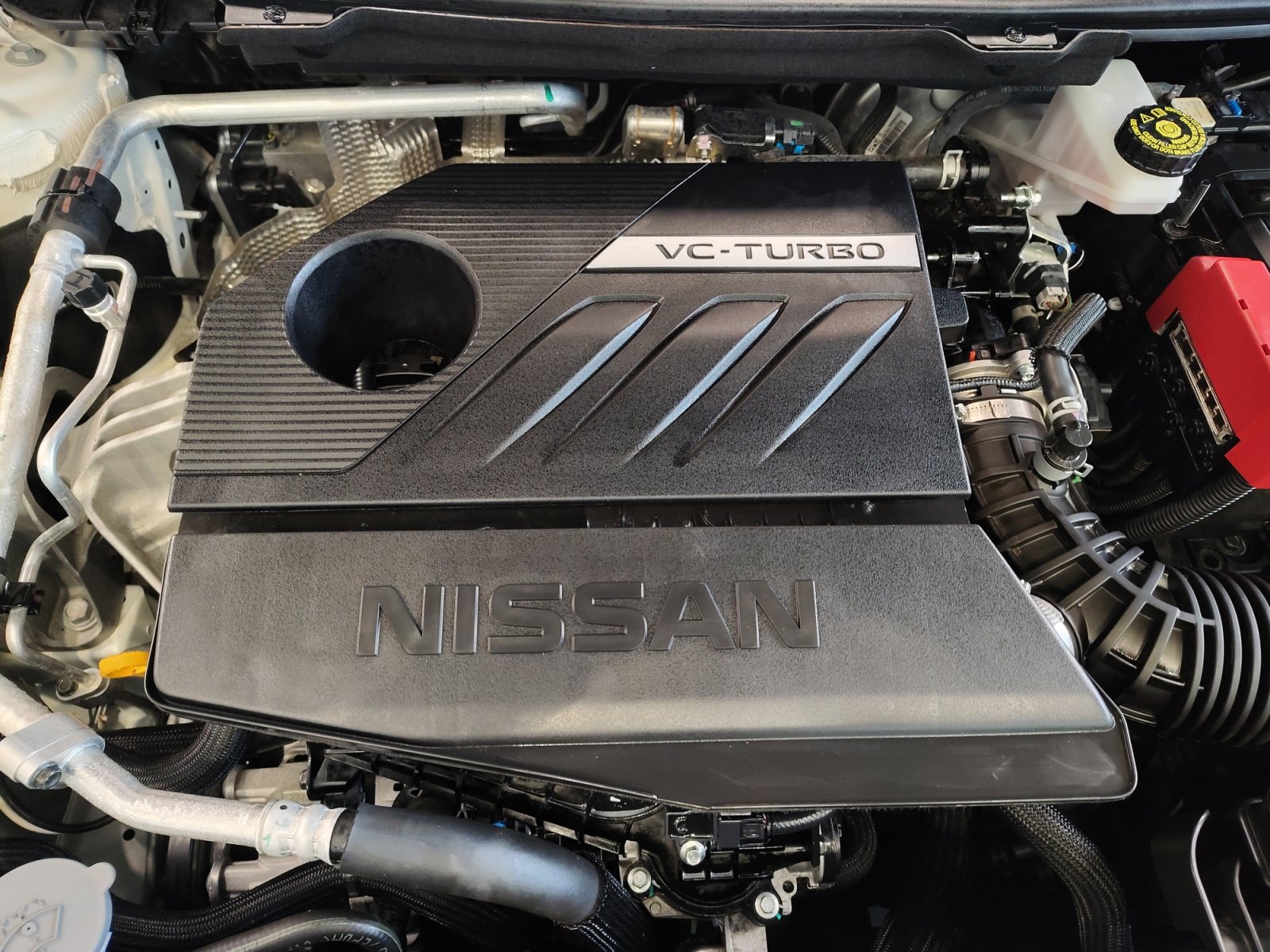 Used 2025 Nissan Rogue SV FWD image 28