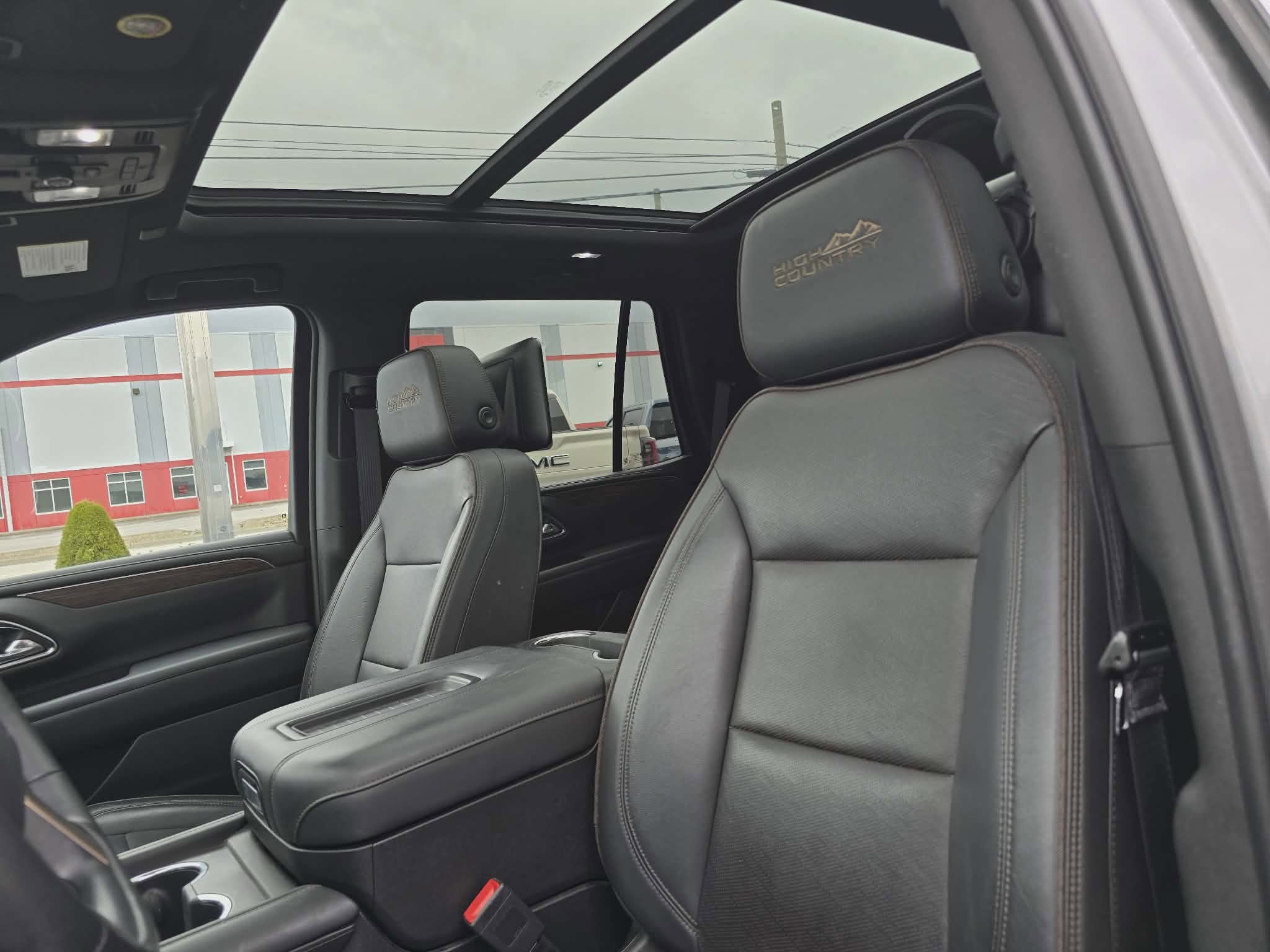 Used 2023 Chevrolet Tahoe High Country image 12