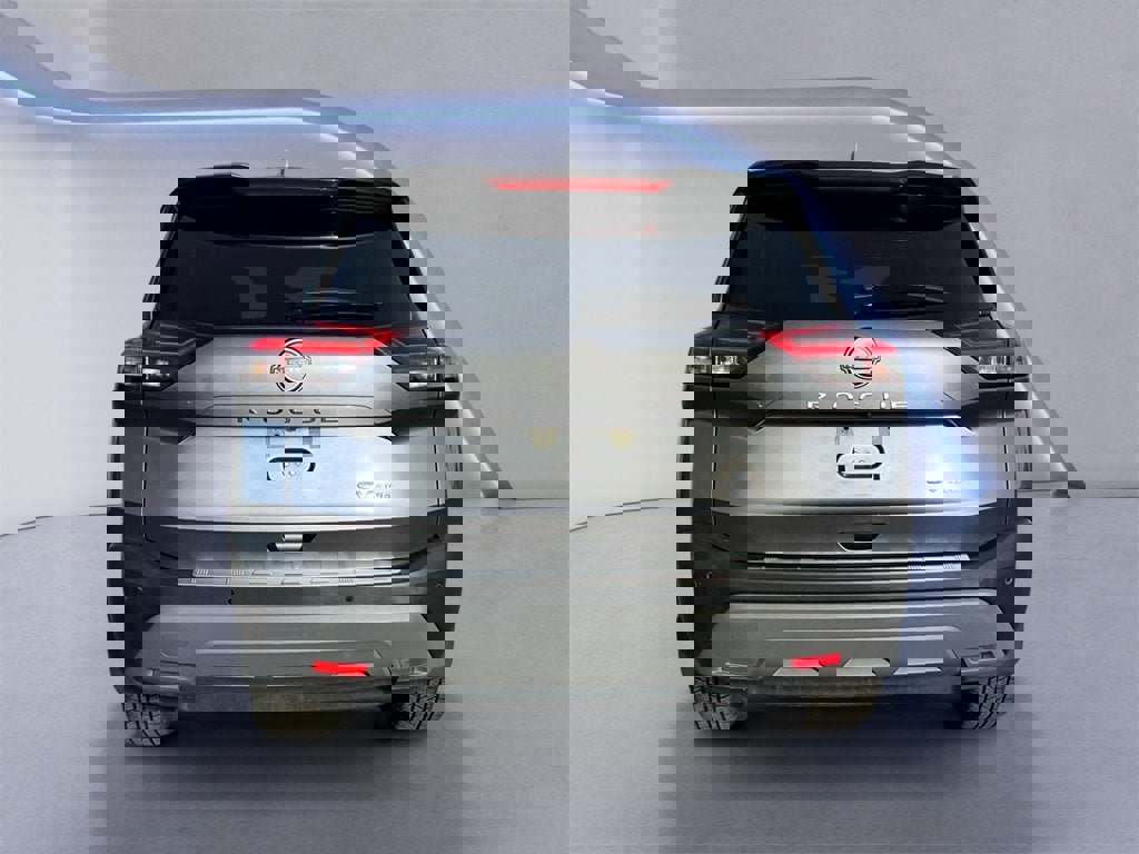 Used 2023 Nissan Rogue SV image 4