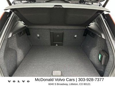 New 2025 Volvo XC40 B5 Core w/ Protection Package Premier AWD/4WD image 19