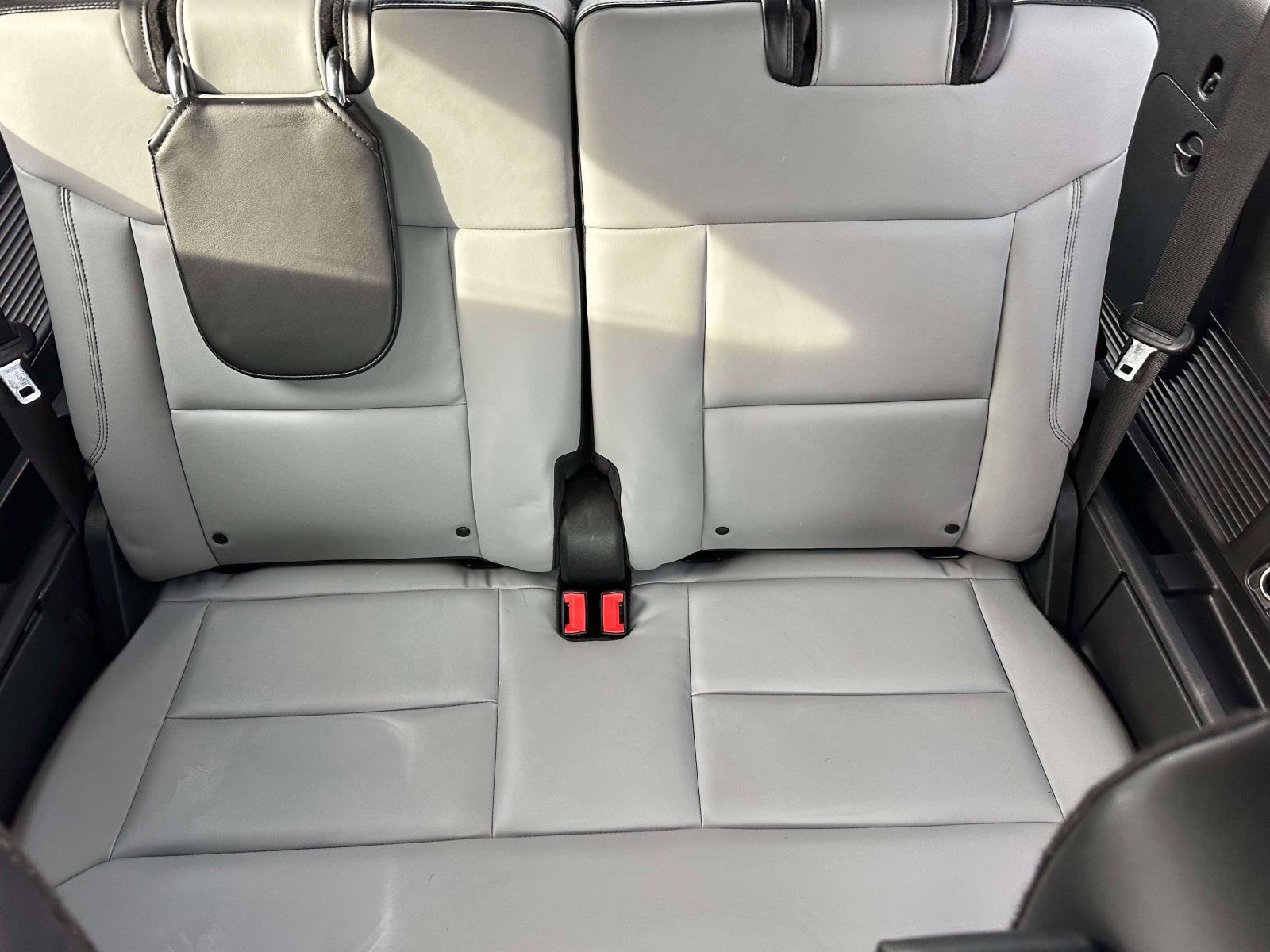 Used 2021 Ford Explorer XLT w/ Equipment Group 202A image 10