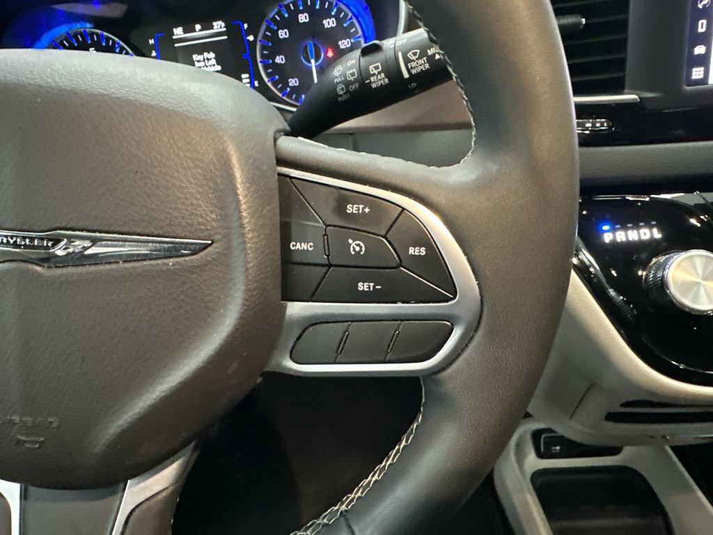 Used 2024 Chrysler Voyager LX image 28