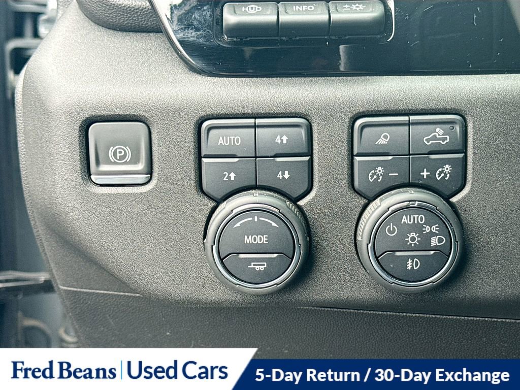 Used 2024 Chevrolet Silverado 2500 ZR2 w/ Technology Package image 12