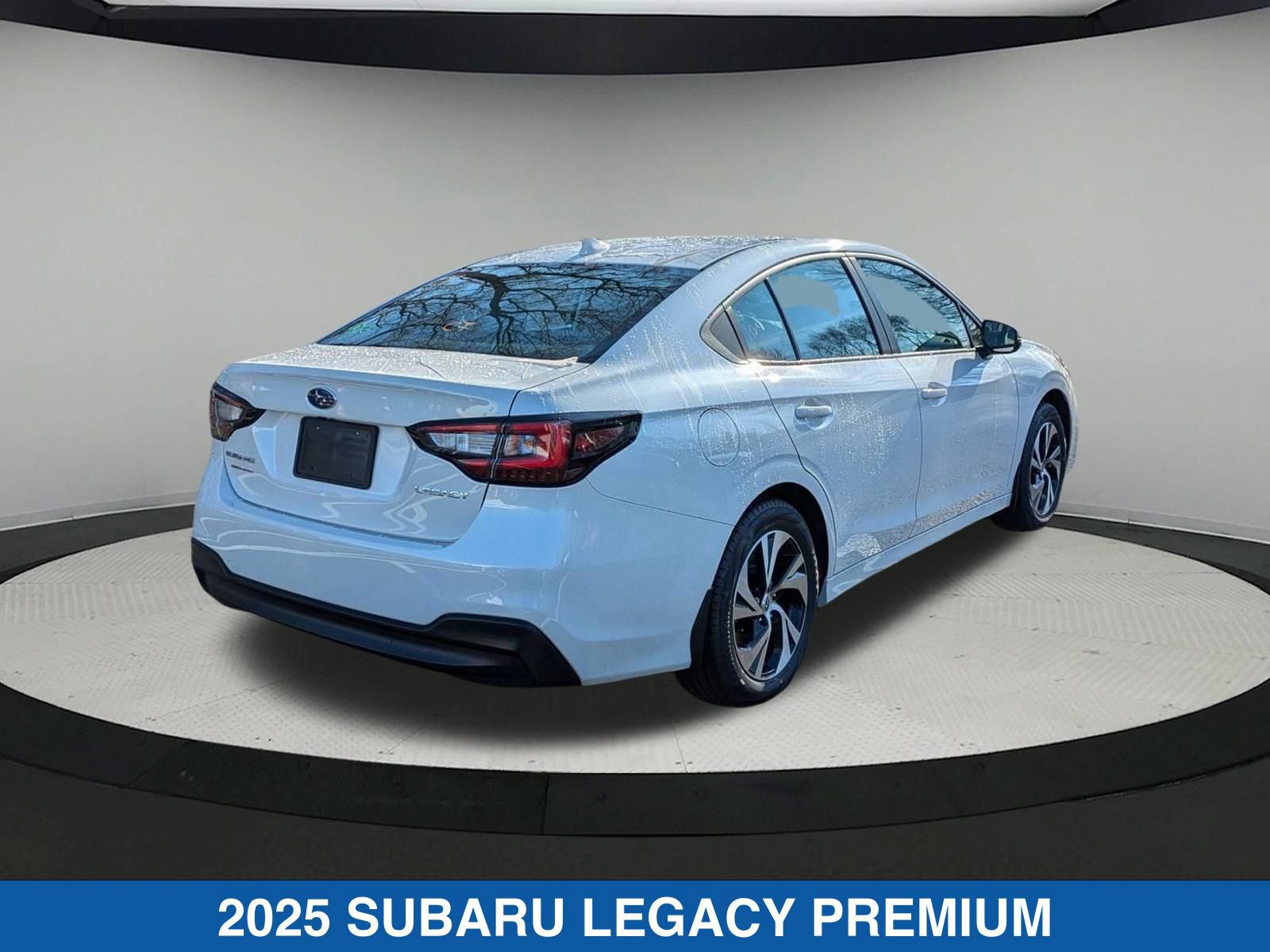 Certified 2025 Subaru Legacy Premium AWD/4WD image 4