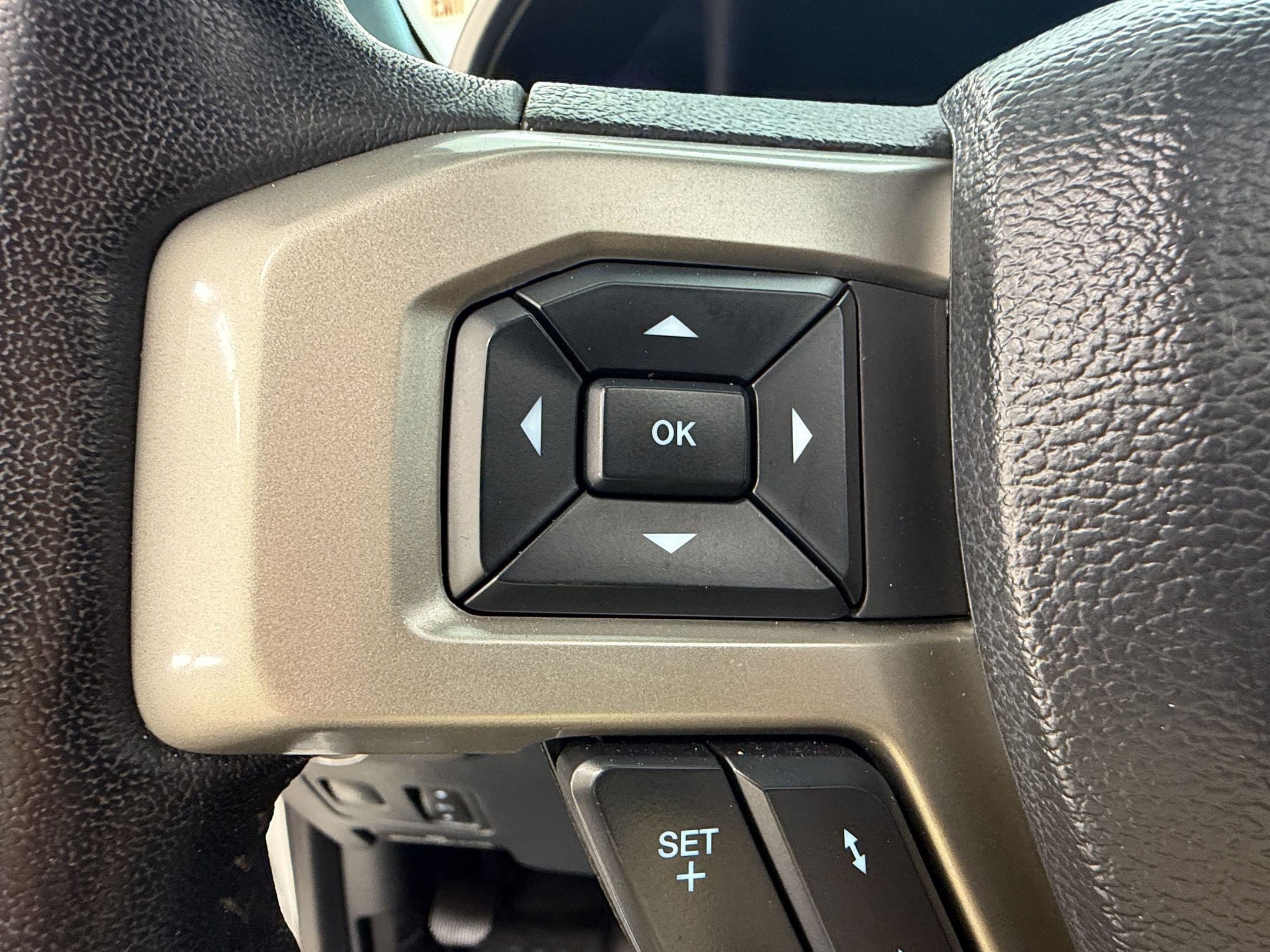 Used 2022 Ford F250 Lariat w/ Lariat Ultimate Package AWD/4WD image 16
