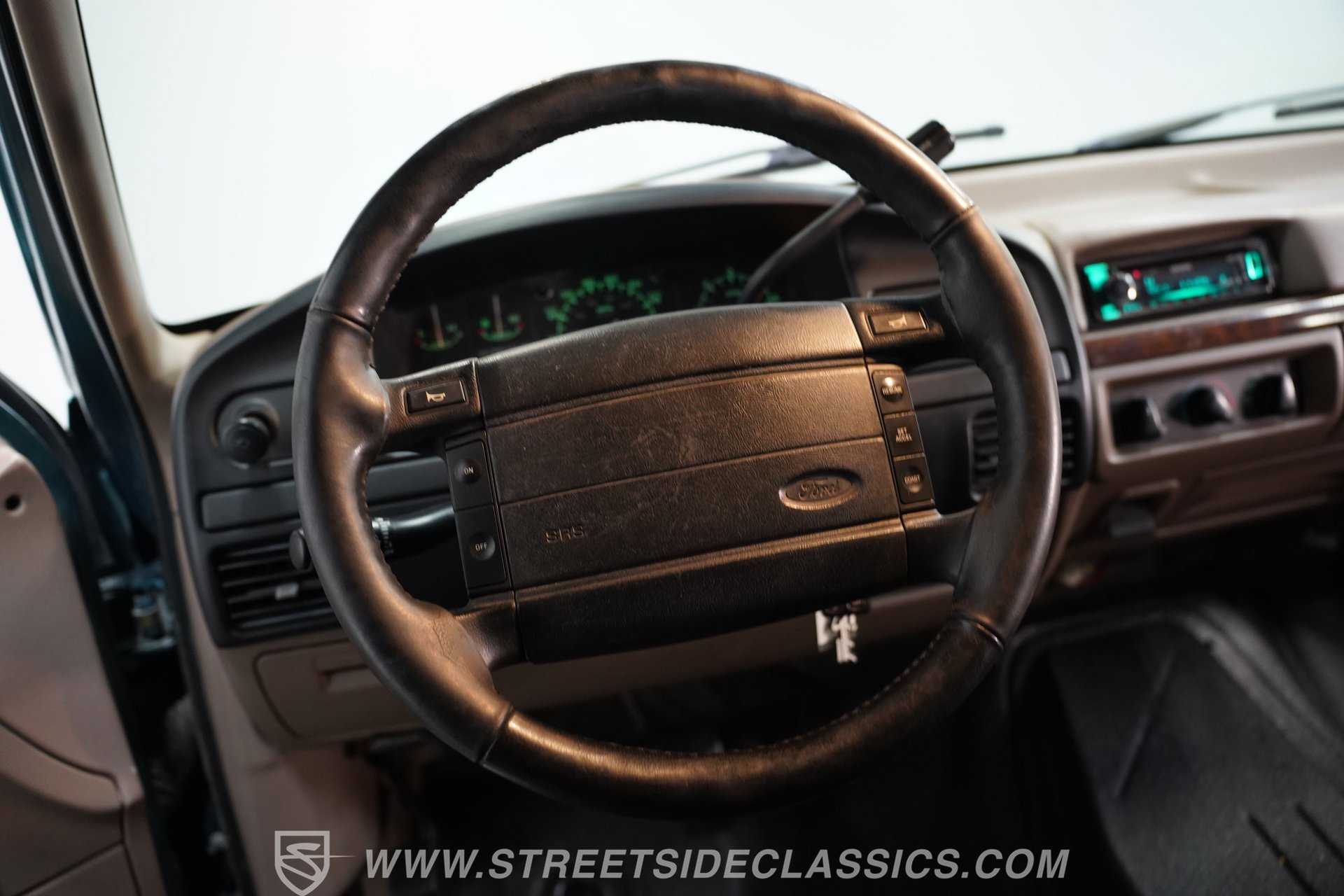 Used 1996 Ford Bronco Eddie Bauer image 36