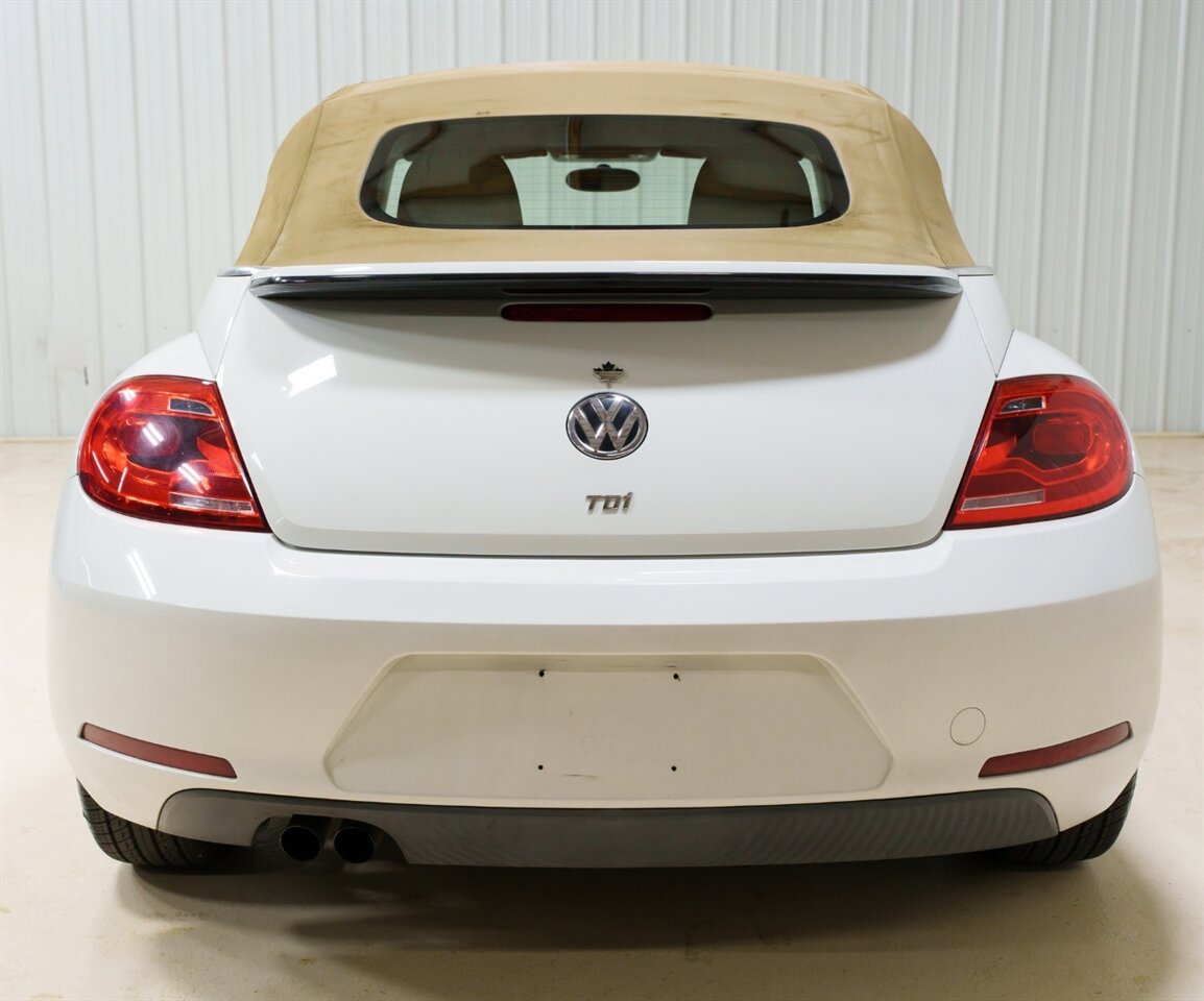 Used 2013 Volkswagen Beetle TDI FWD image 6