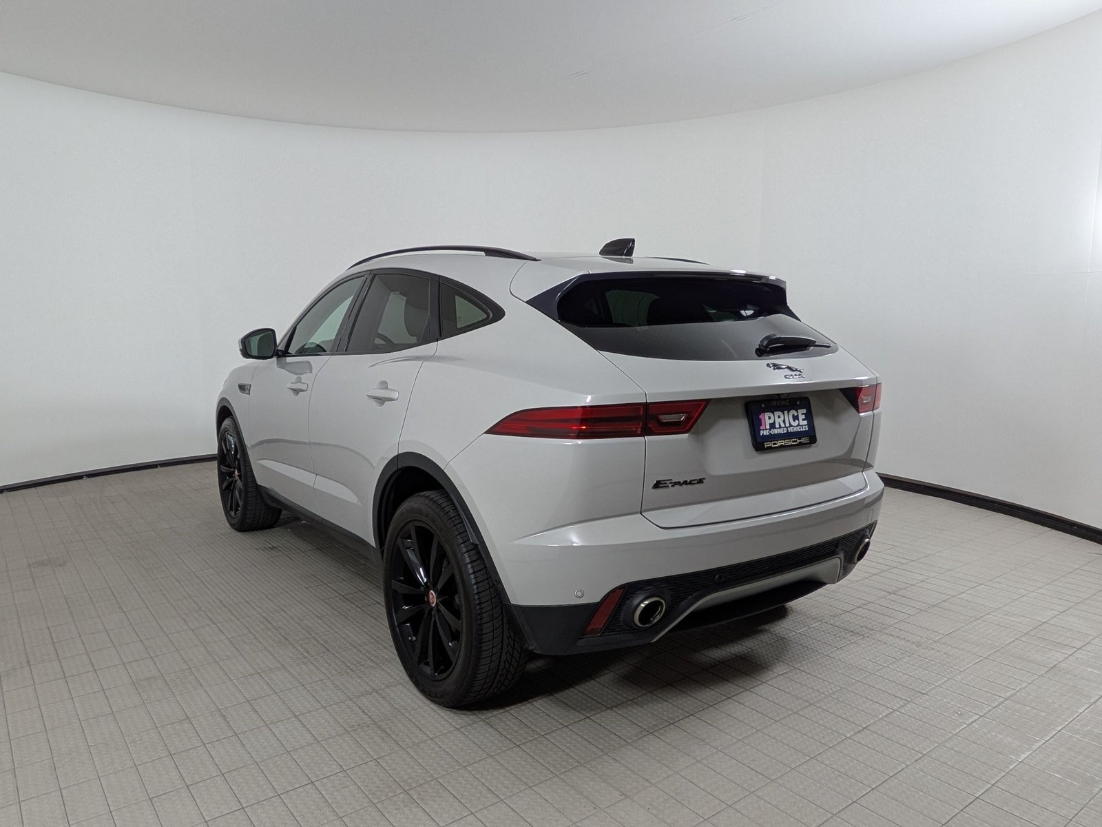 Used 2021 Jaguar E-PACE SE AWD/4WD image 3