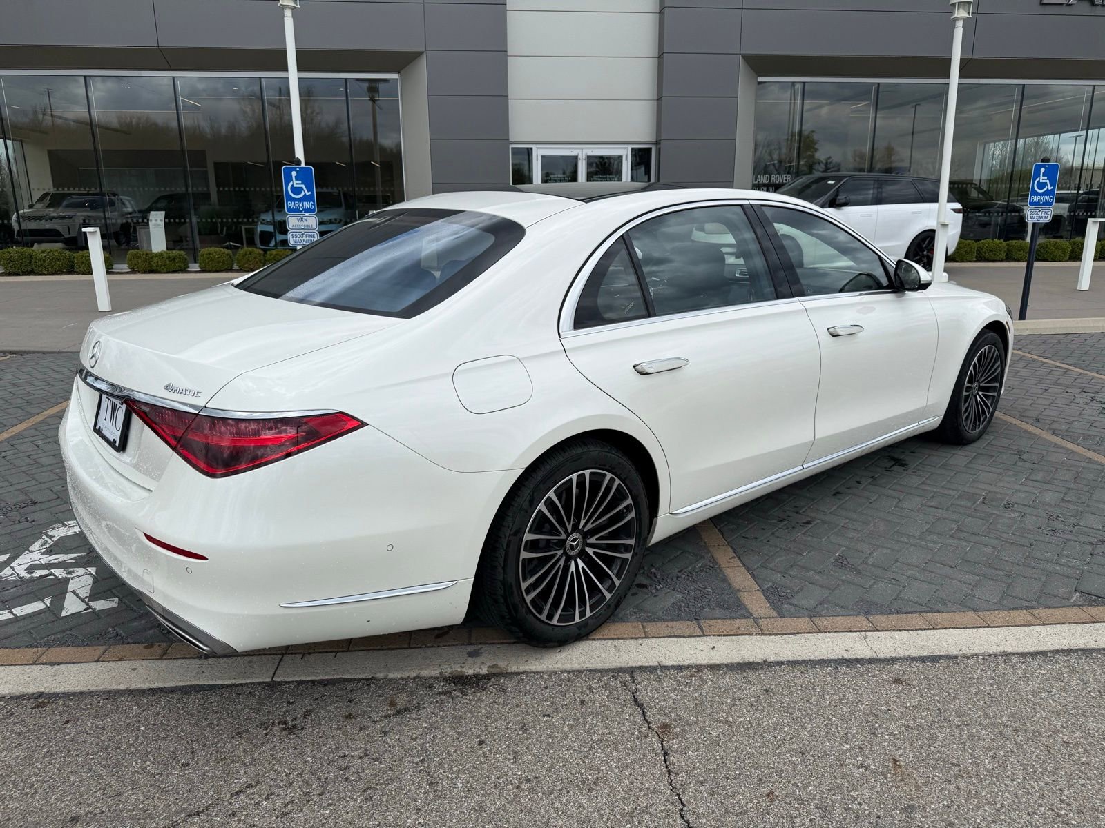 Used 2022 Mercedes-Benz S 580 4MATIC Sedan image 5