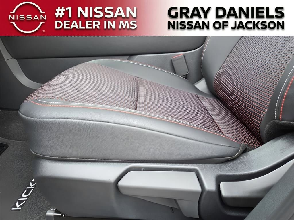 New 2026 Nissan Kicks SR image 15