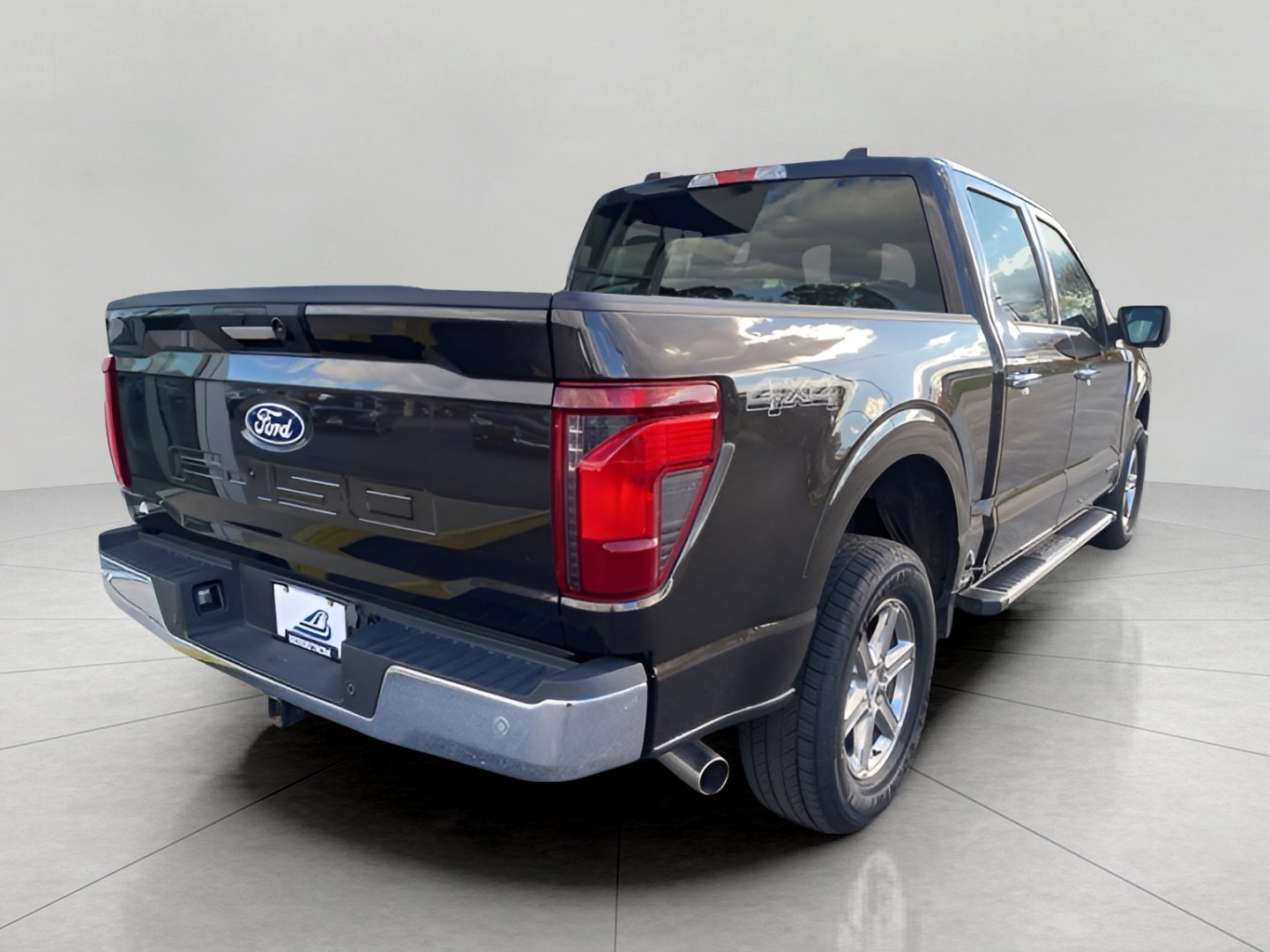 Used 2024 Ford F150 XLT w/ Mobile Office Package image 32