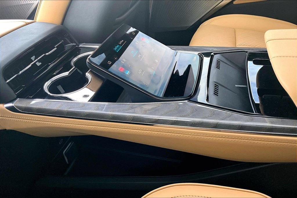Certified 2026 Cadillac Escalade IQ Luxury 2 AWD/4WD image 10