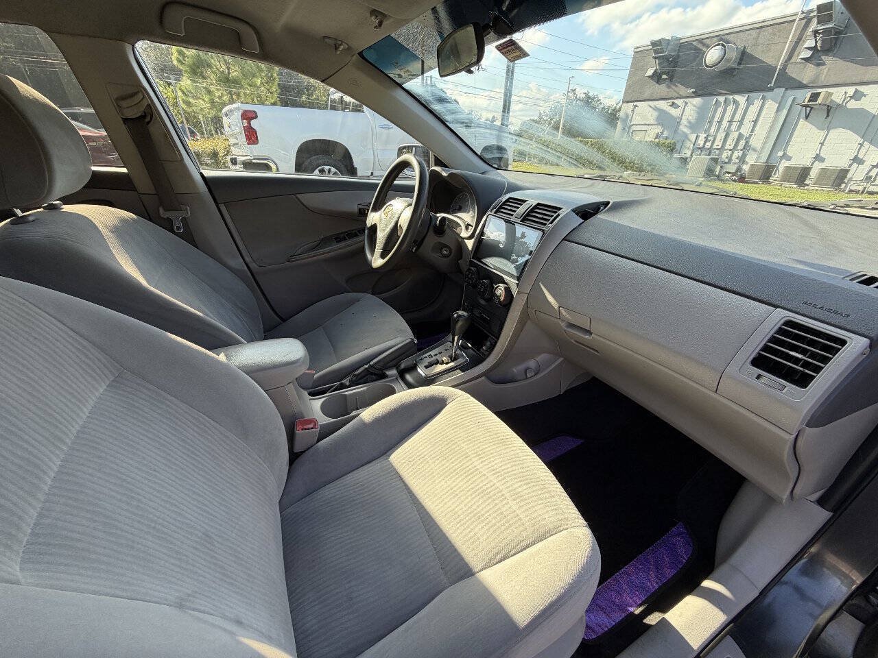 Used 2010 Toyota Corolla LE FWD image 12