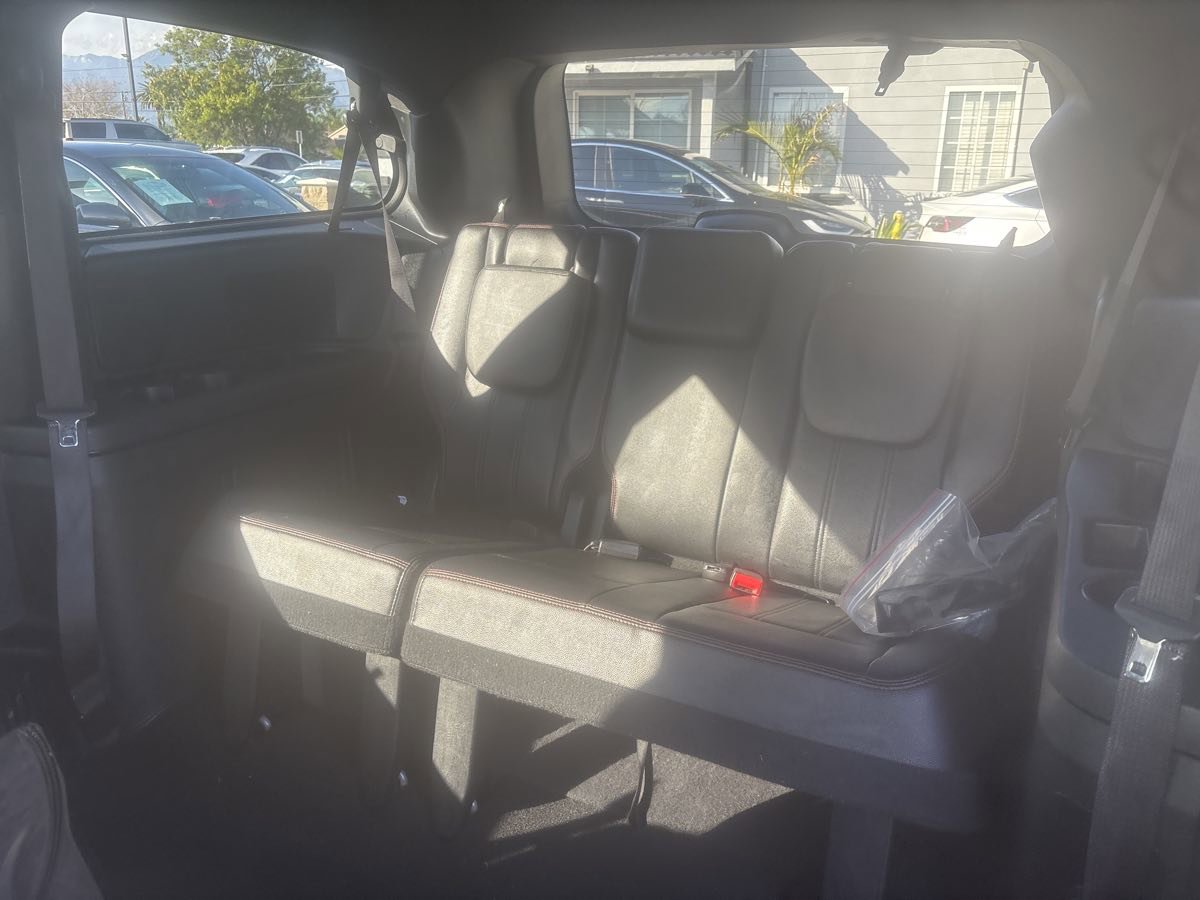 Used 2019 Dodge Grand Caravan GT image 26