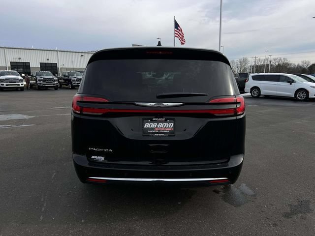 New 2026 Chrysler Pacifica Select FWD image 6