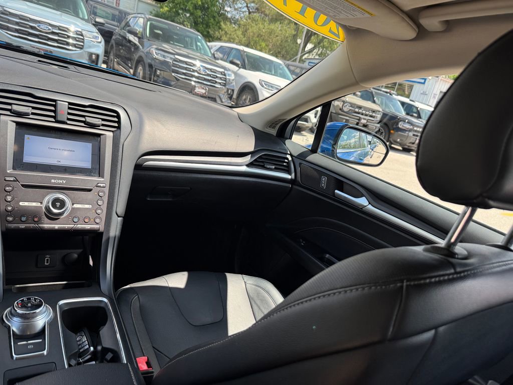 Used 2017 Ford Fusion Titanium FWD image 23