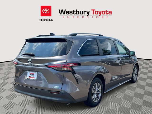 Certified 2022 Toyota Sienna XLE FWD image 7
