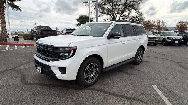 New 2025 Ford Expedition Active image 7