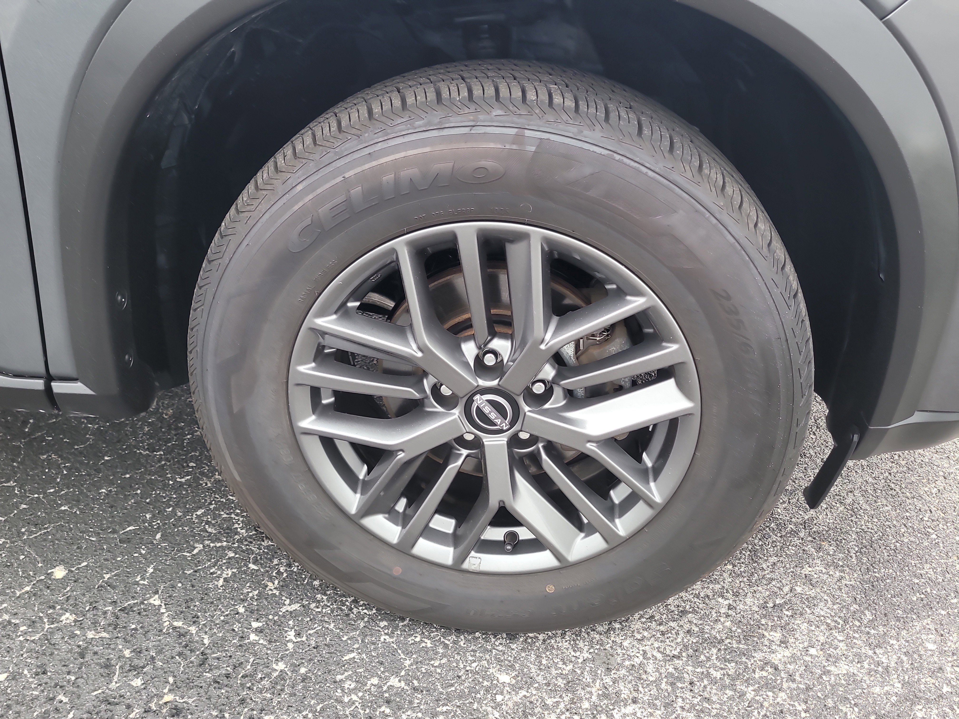 Used 2023 Nissan Rogue S image 10