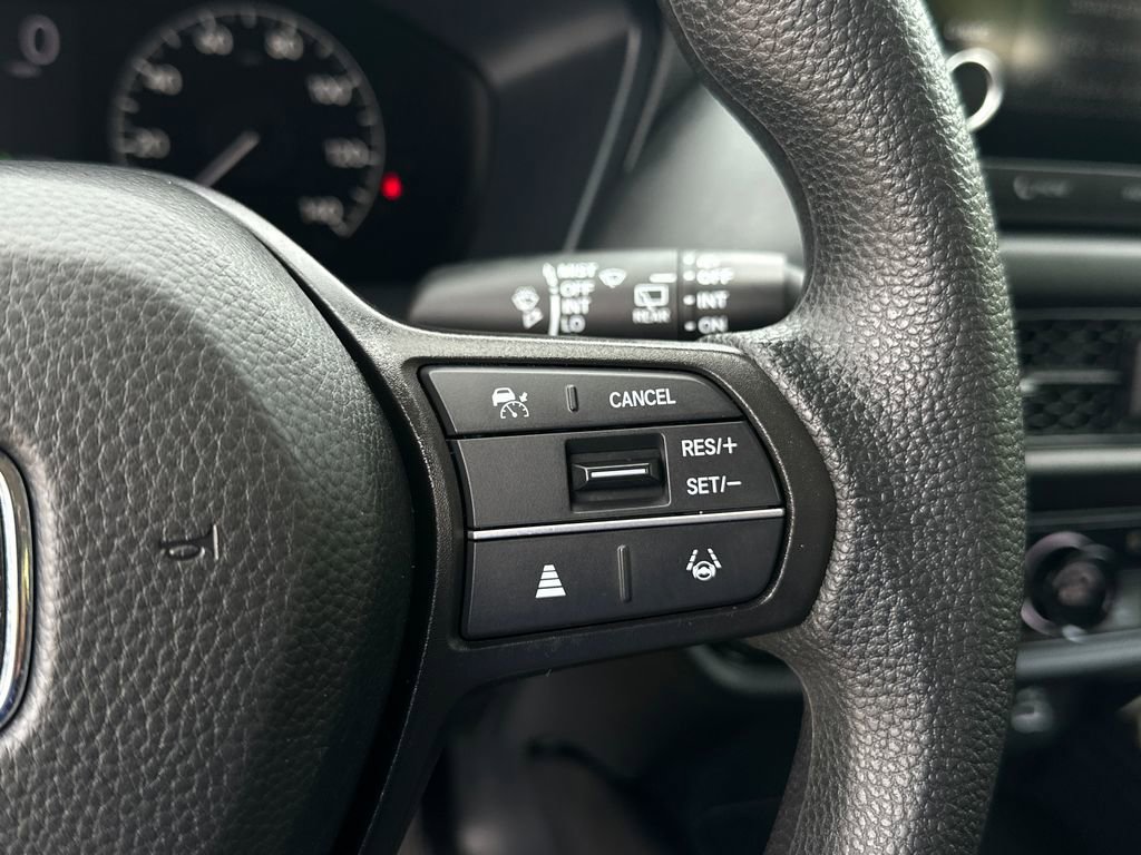 Used 2023 Honda HR-V LX image 23