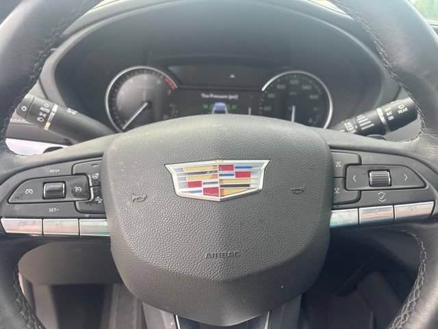 Certified 2023 Cadillac XT4 Luxury w/ Cold Weather Package AWD/4WD image 9