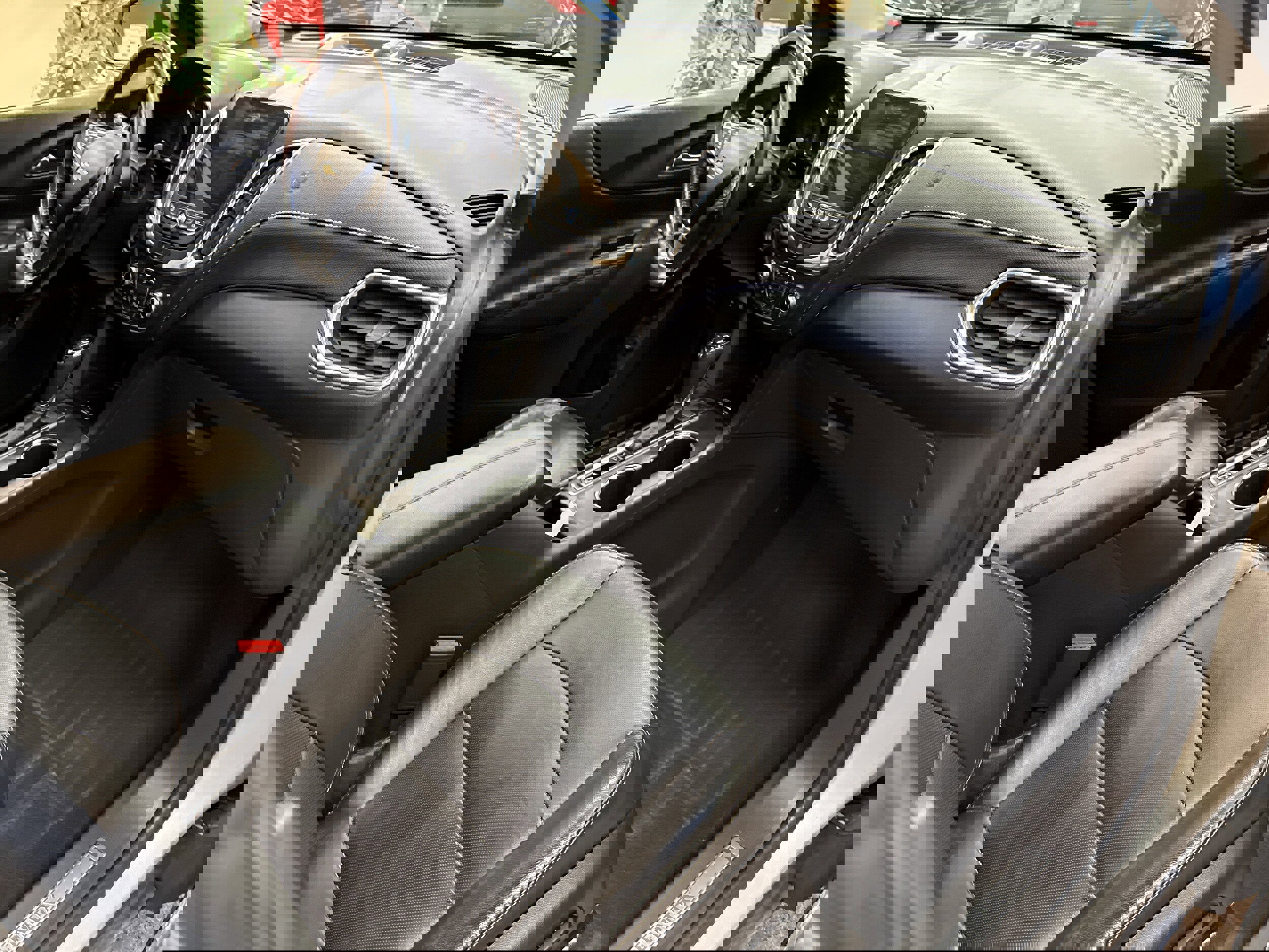 Used 2020 Chevrolet Equinox Premier image 17