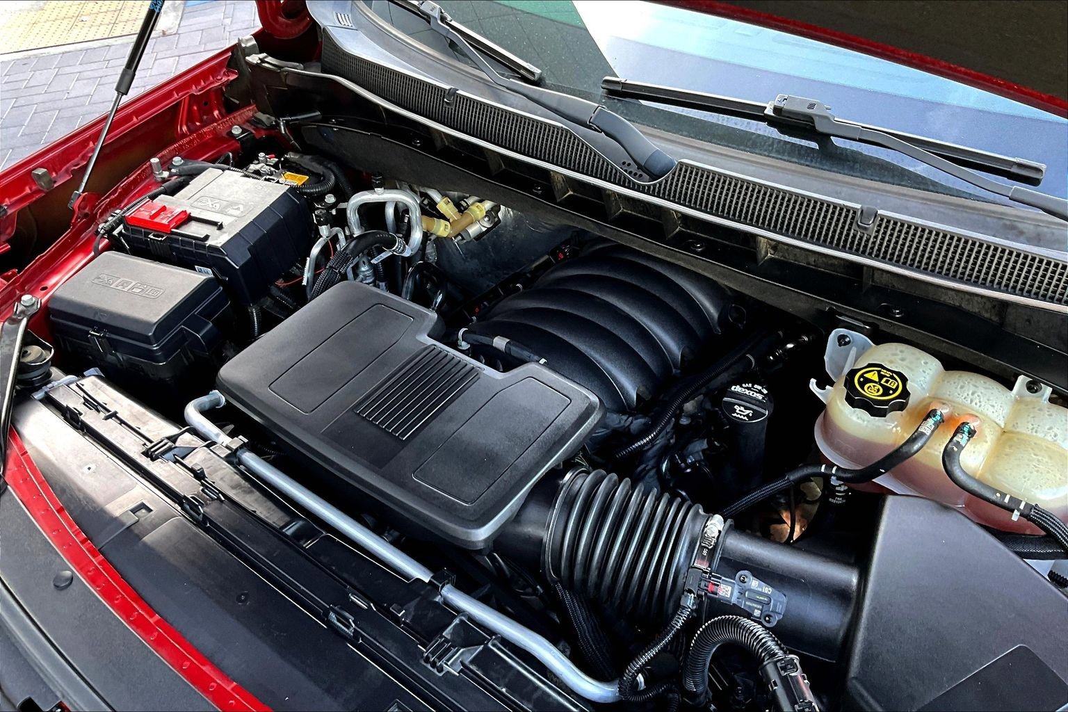 Used 2022 Chevrolet Tahoe Z71 w/ Z71 Off-Road Package image 32