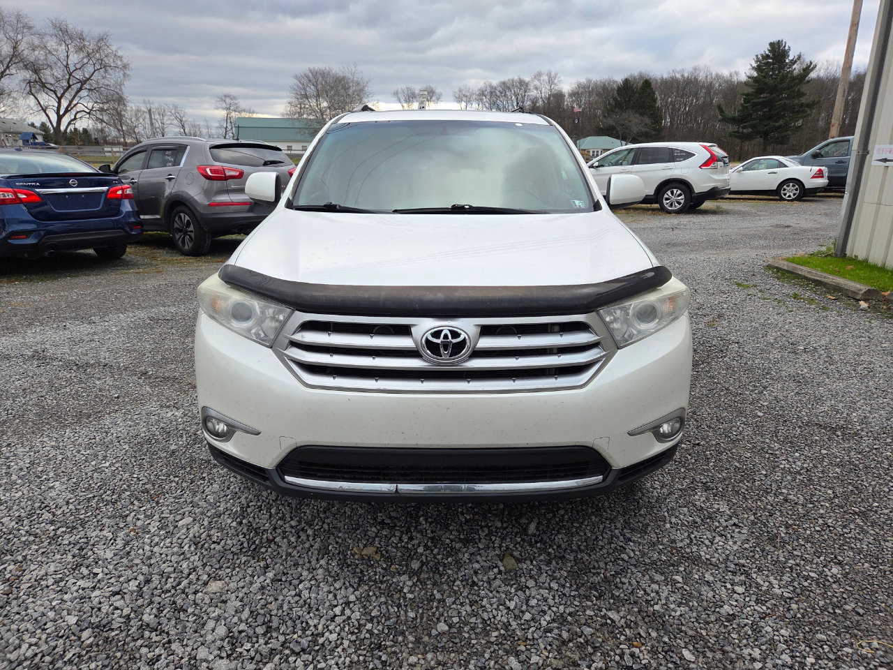 Used 2013 Toyota Highlander SE image 2