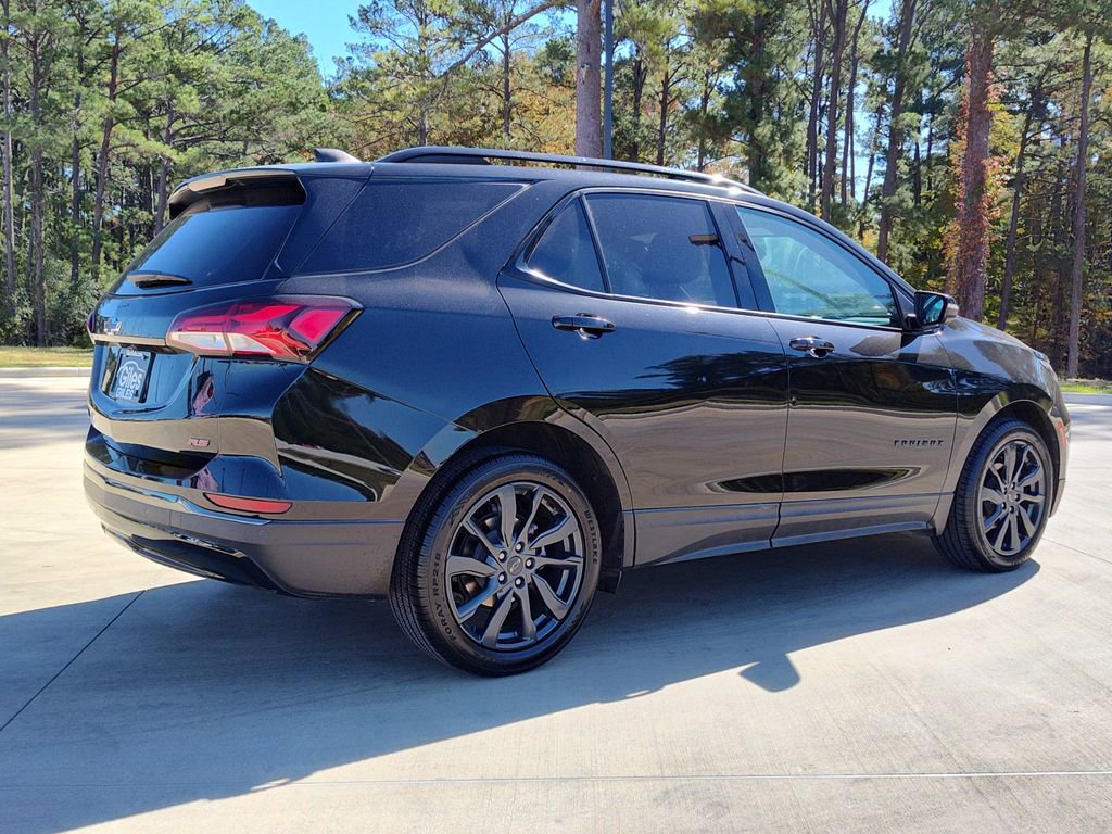 Used 2022 Chevrolet Equinox RS w/ Infotainment Package image 9