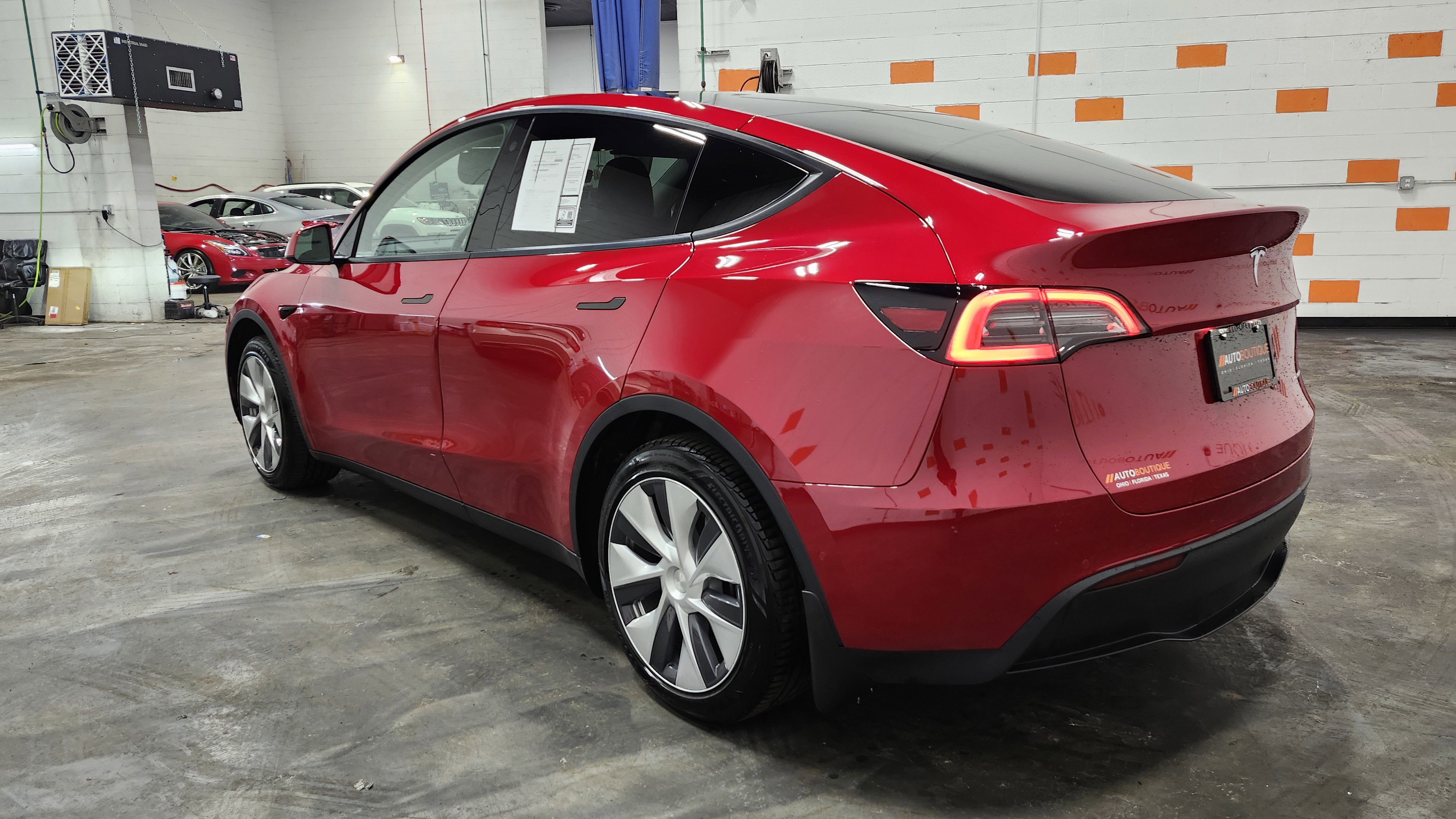 Used 2023 Tesla Model Y Long Range image 14