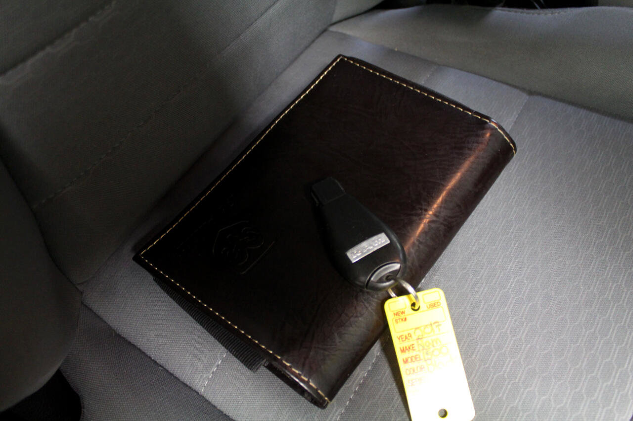 Used 2017 RAM 1500 Express image 21