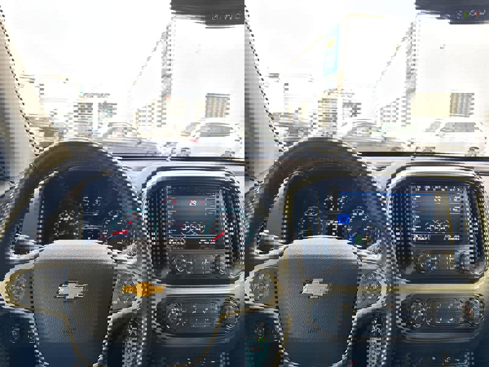 Used 2022 Chevrolet Colorado LT w/ LT Convenience Package image 16