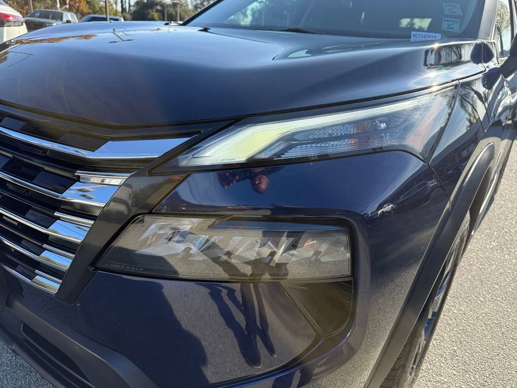 Used 2024 Nissan Rogue SV image 33
