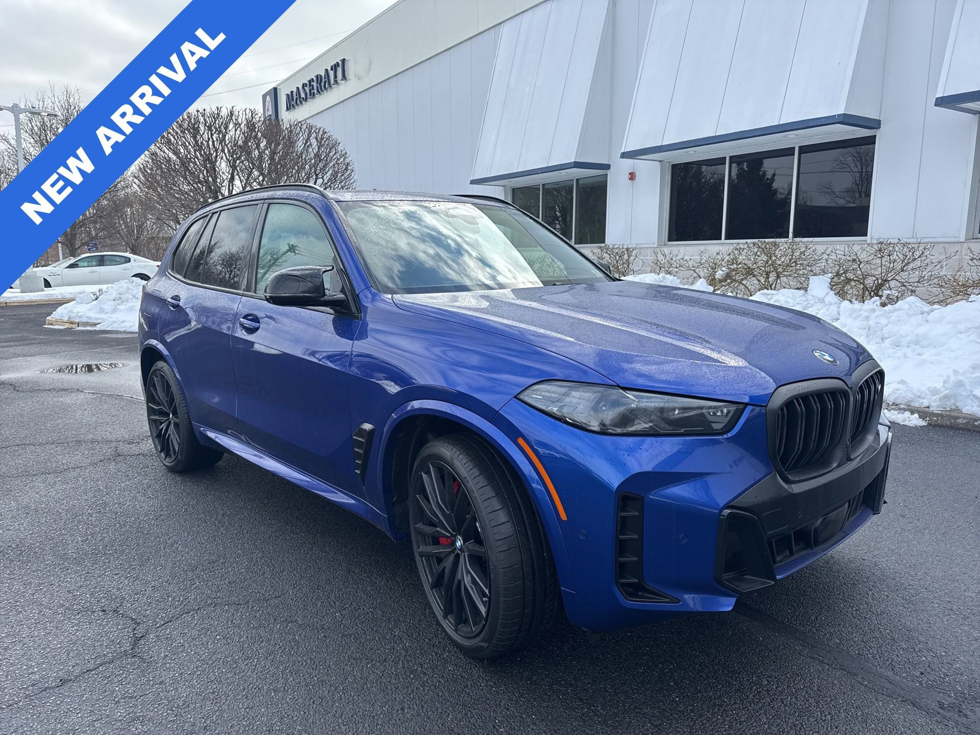 Used 2025 BMW X5 M60i w/ Climate Comfort Package image 1