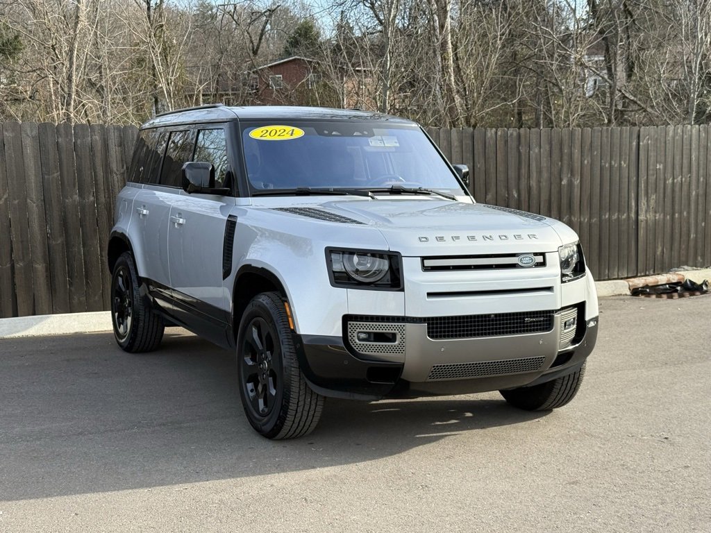 Certified 2023 Land Rover Defender 110 X-Dynamic SE image 8