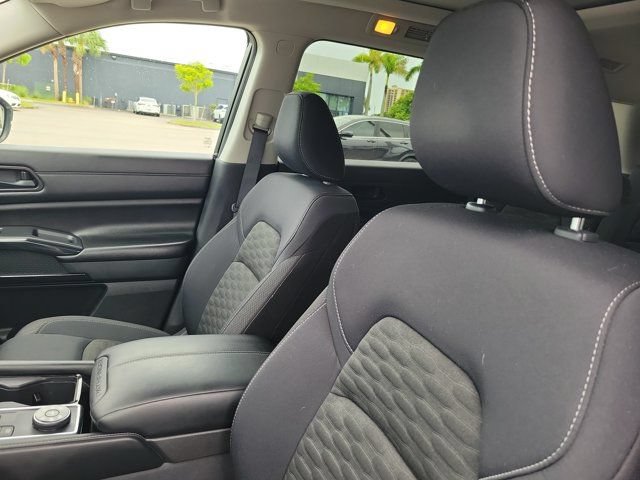 Certified 2023 Nissan Pathfinder SV w/ SV Premium Package AWD/4WD image 19