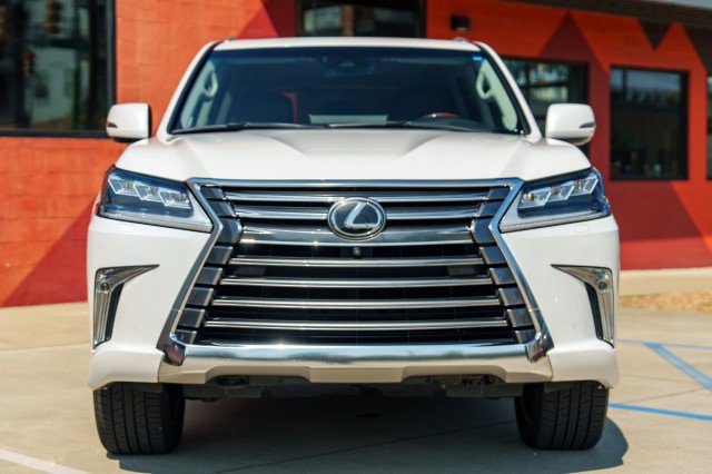 Used 2021 Lexus LX 570 4WD w/ 3rd Row & Luxury Pkg image 2