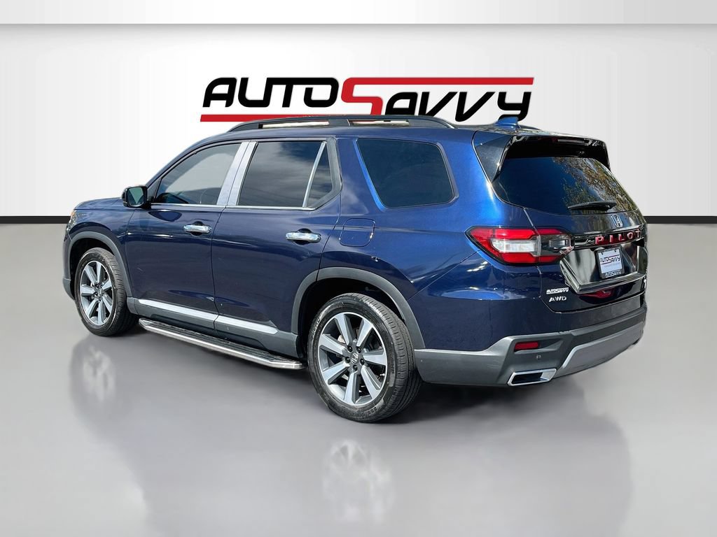 Used 2023 Honda Pilot Touring image 5