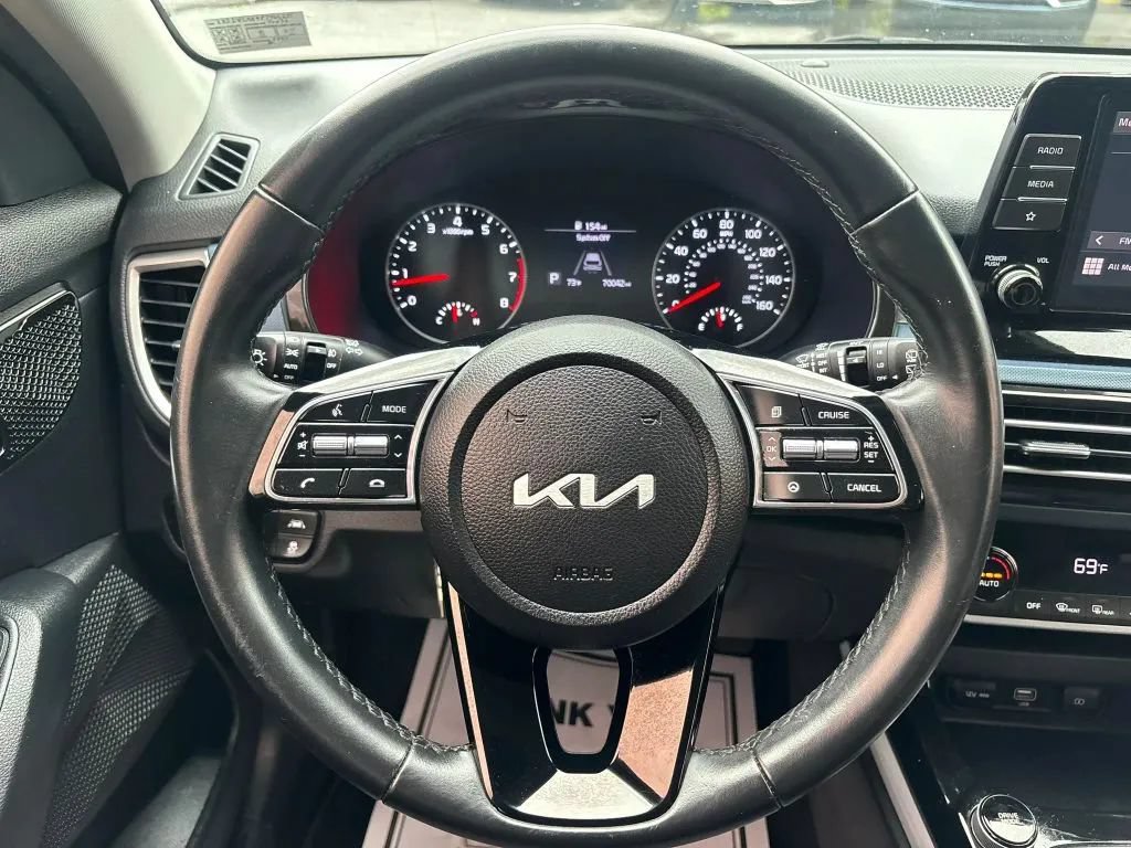 Used 2023 Kia Seltos S AWD/4WD image 18