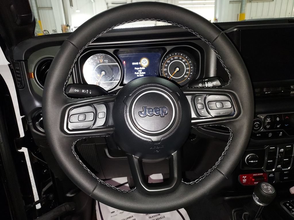 Used 2025 Jeep Gladiator Mojave AWD/4WD image 20