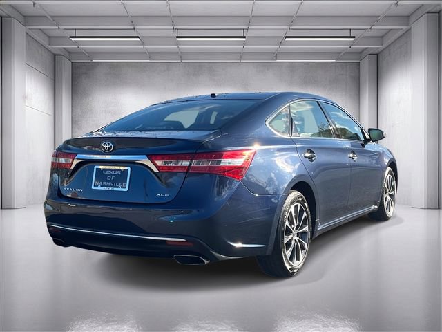 Used 2016 Toyota Avalon XLE Premium image 3