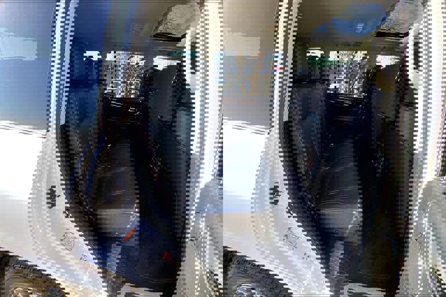 Used 2017 Lexus LX 570 4WD w/ Luxury Package image 20