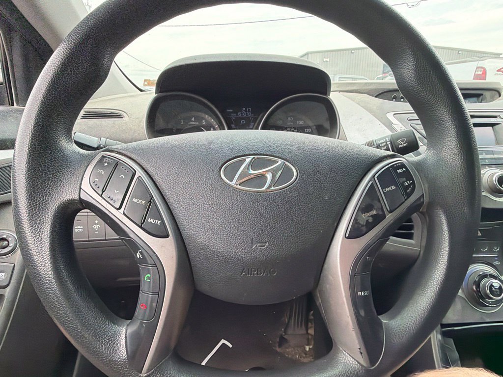 Used 2013 Hyundai Elantra GLS w/ Preferred Pkg FWD image 14
