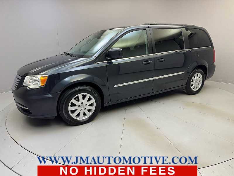 Used 2014 Chrysler Town & Country Touring image 1