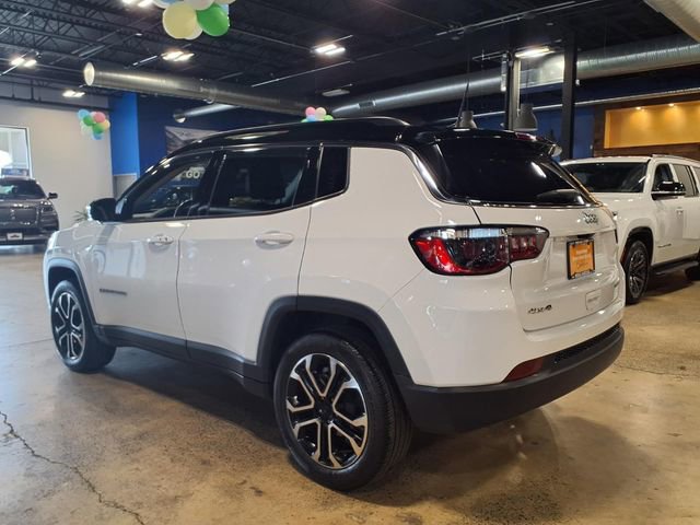 Used 2022 Jeep Compass Limited AWD/4WD image 7